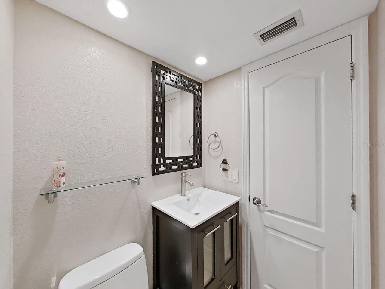 7645 Harbor View Way, Seminole, FL 33776 Photo