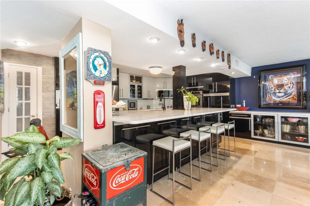 736 Island Way, Unit 804, Clearwater, FL 33767 Photo