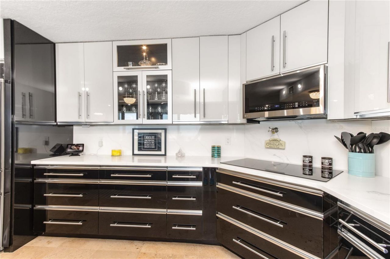 736 Island Way, Unit 804, Clearwater, FL 33767 Photo