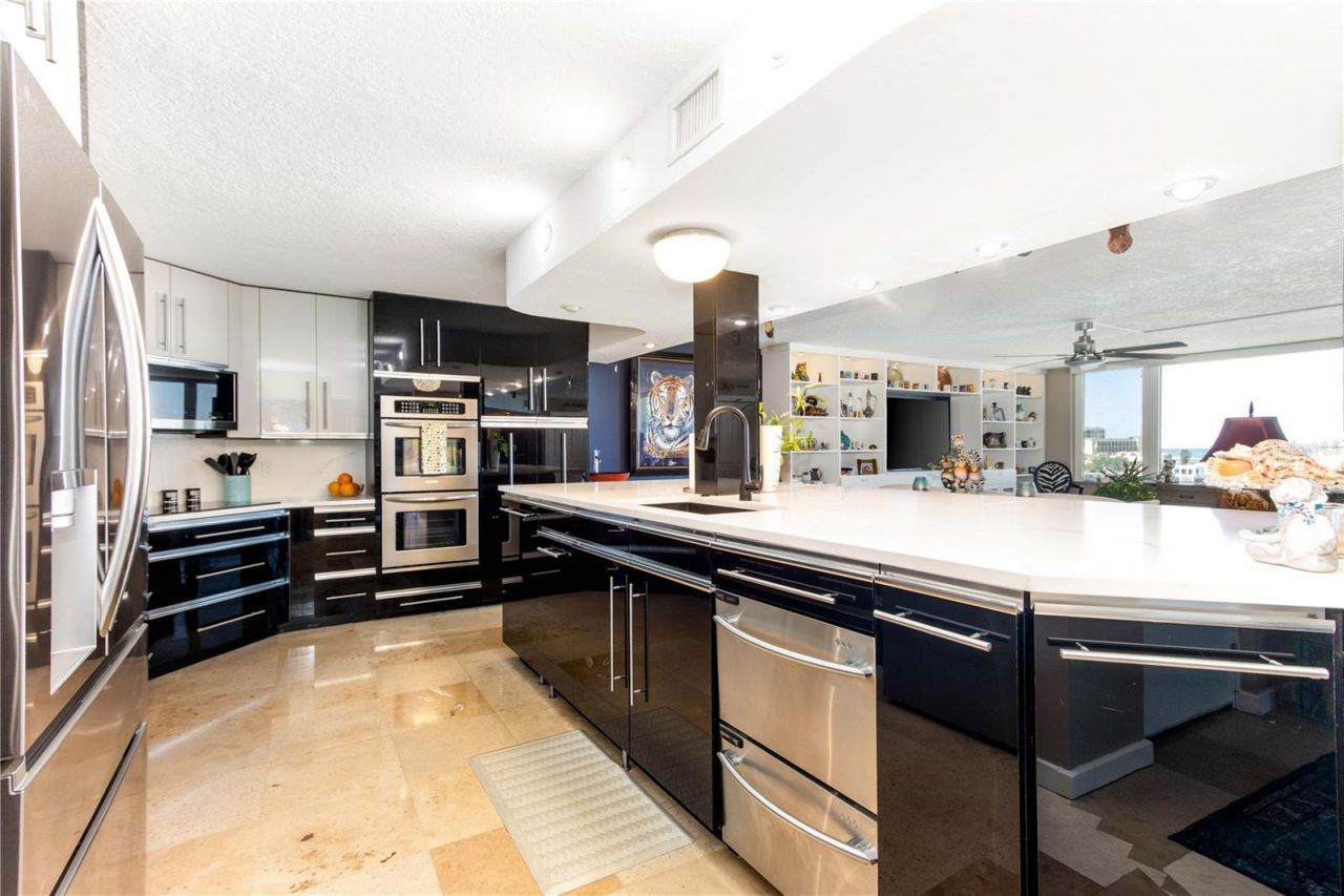 736 Island Way, Unit 804, Clearwater, FL 33767 Photo