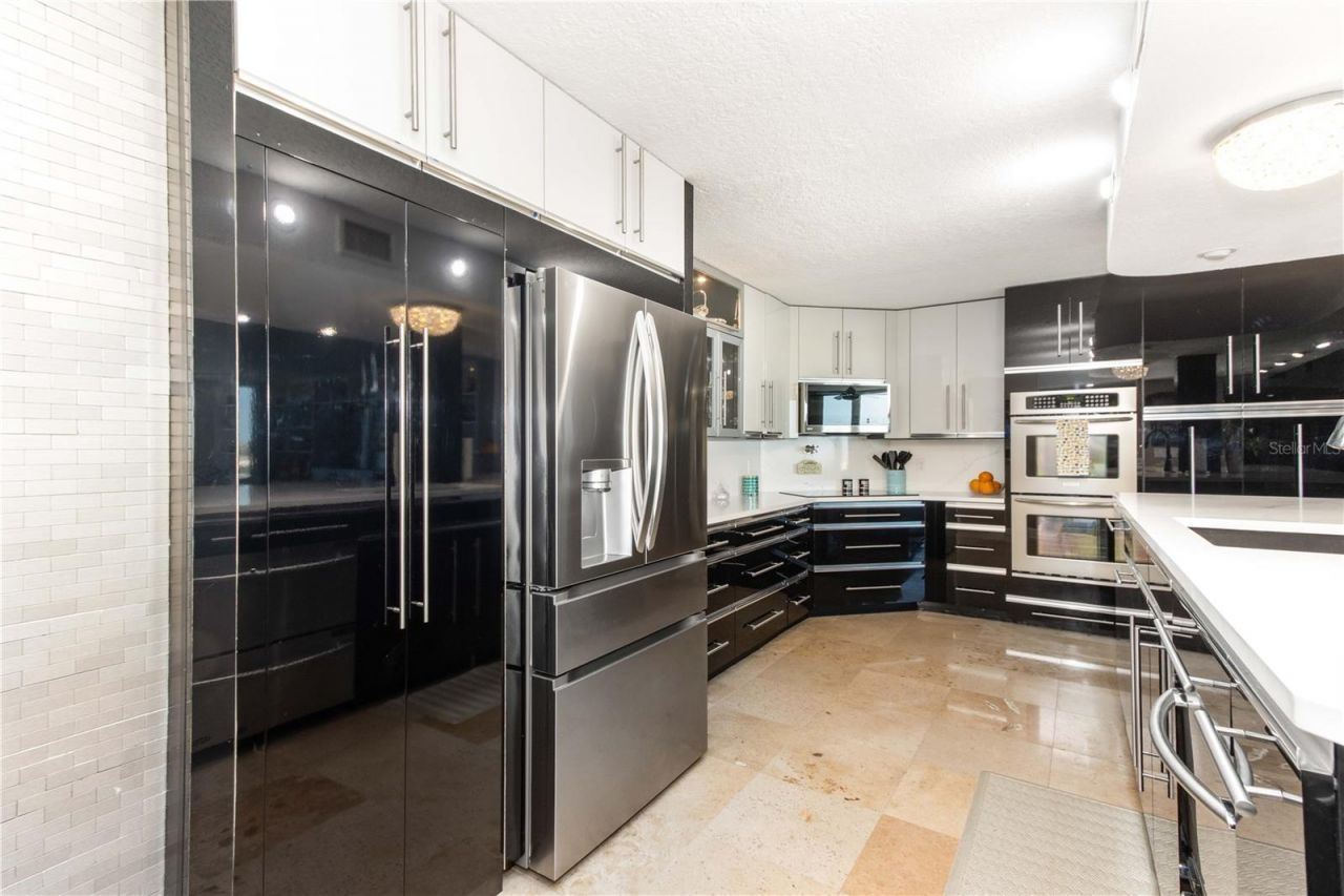 736 Island Way, Unit 804, Clearwater, FL 33767 Photo