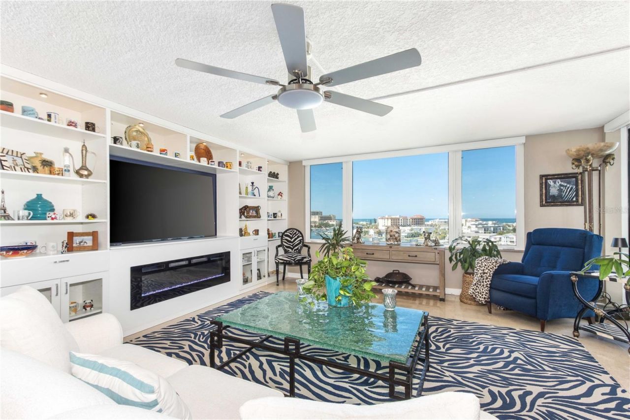736 Island Way, Unit 804, Clearwater, FL 33767 Photo