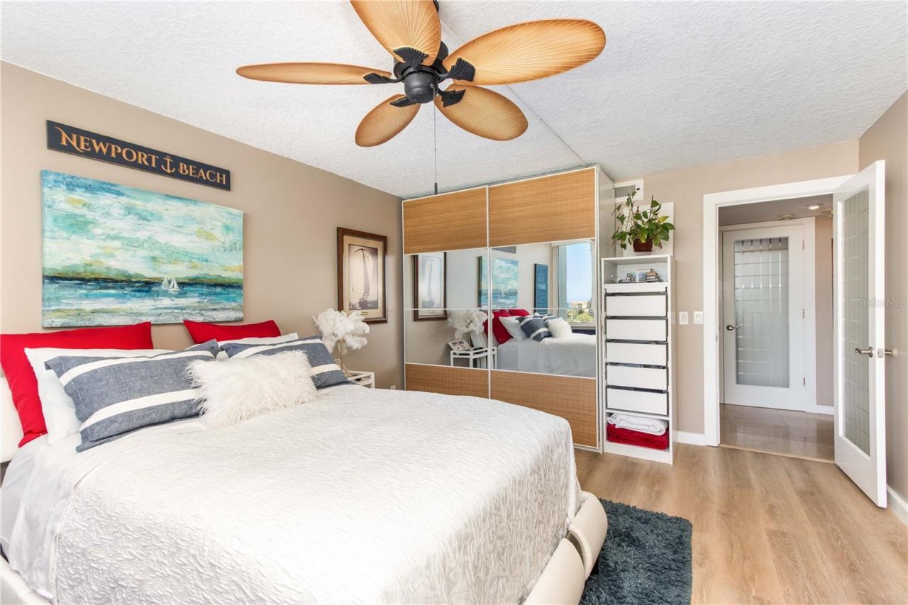 736 Island Way, Unit 804, Clearwater, FL 33767 Photo