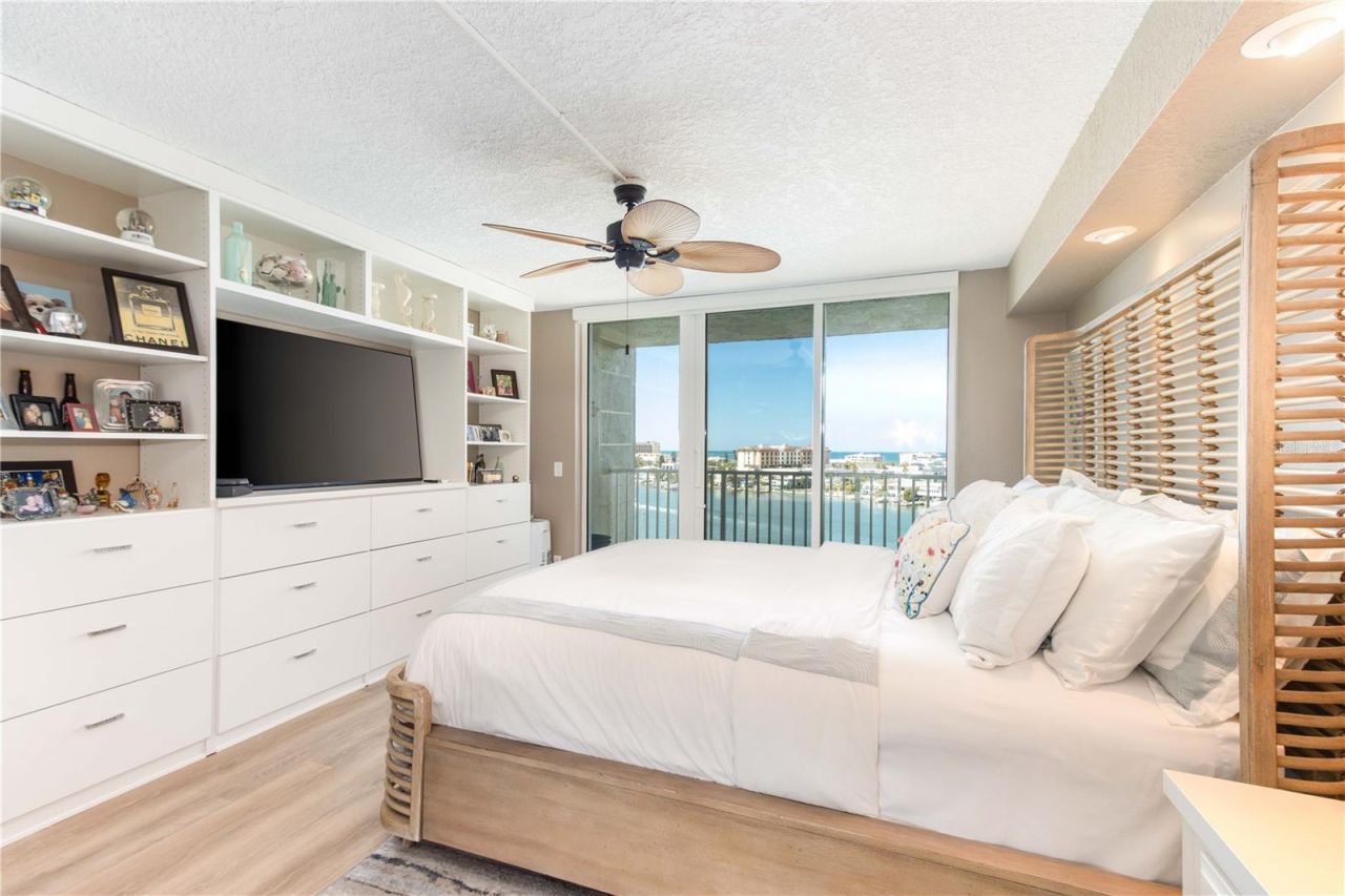 736 Island Way, Unit 804, Clearwater, FL 33767 Photo