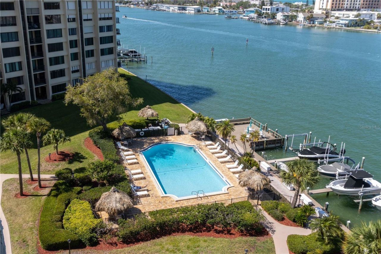 736 Island Way, Unit 804, Clearwater, FL 33767 Photo