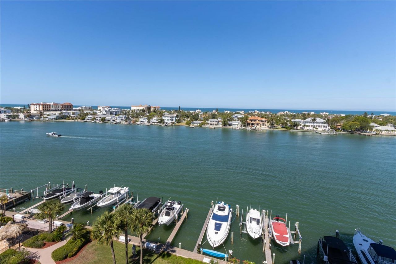 736 Island Way, Unit 804, Clearwater, FL 33767 Photo