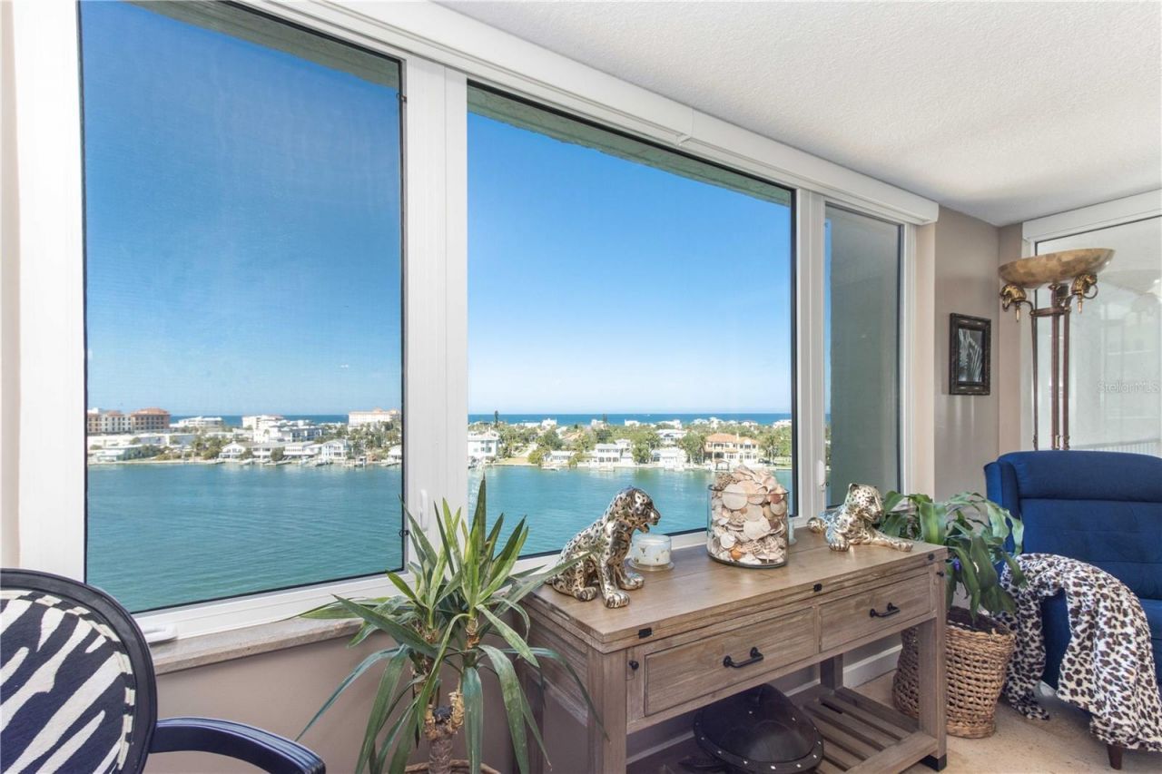 736 Island Way, Unit 804, Clearwater, FL 33767 Photo