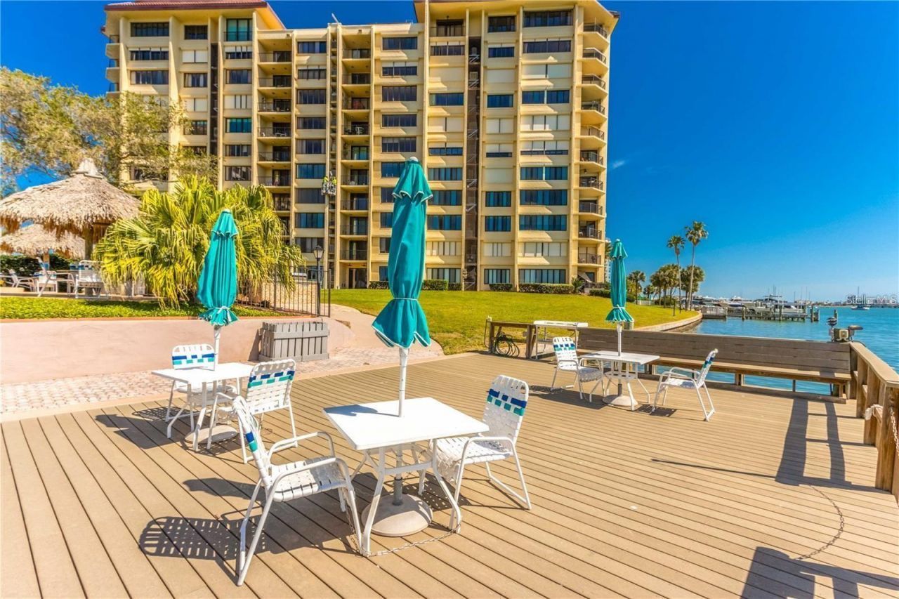 736 Island Way, Unit 804, Clearwater, FL 33767 Photo