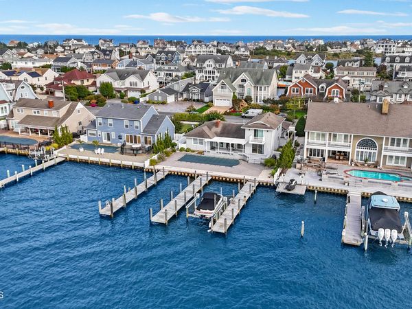 233 Curtis Point Drive, Mantoloking, NJ 08738