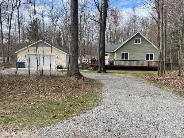 139 Heritage Way, Roscommon, MI 48653