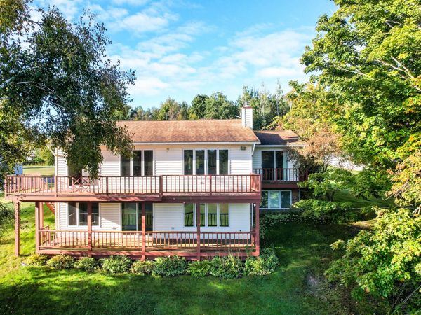 8658 W Black Lane, Cheboygan, MI 49721