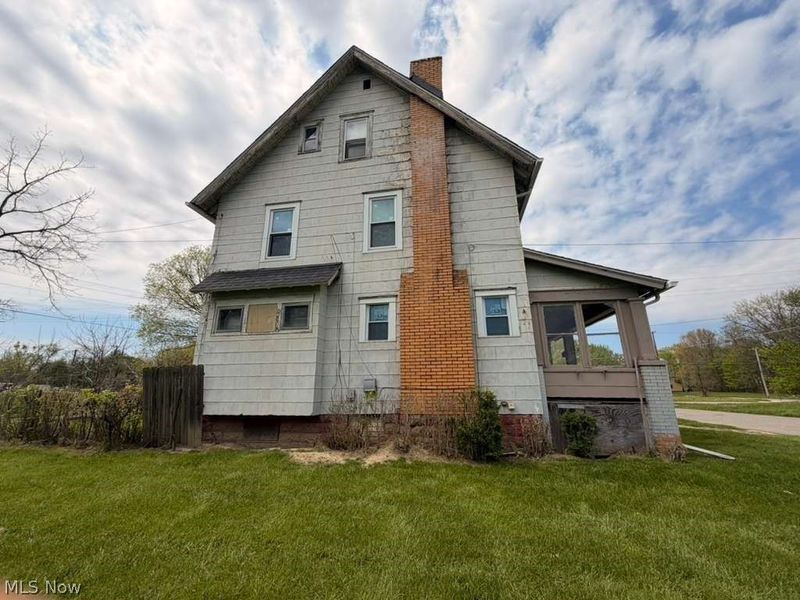 197 W Delason Avenue, Youngstown, OH 44507 Photo 3