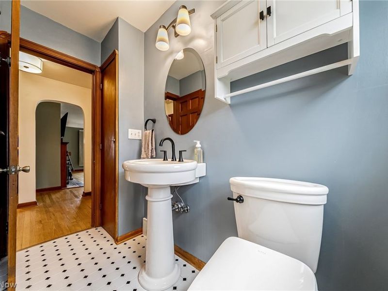 7415 Jameson Road, Parma, OH 44129 Photo 14