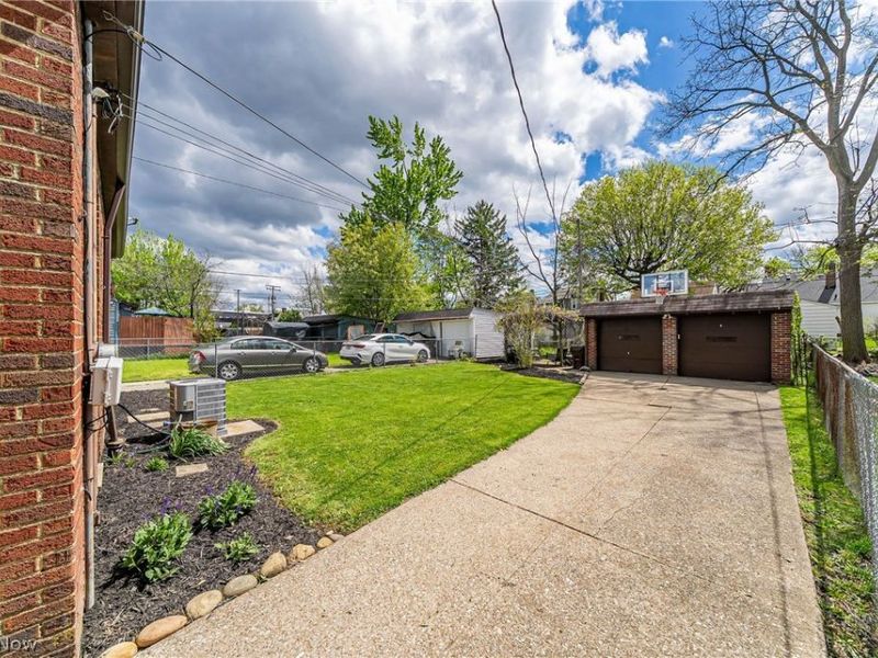 7415 Jameson Road, Parma, OH 44129 Photo 38