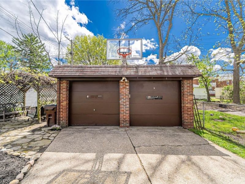 7415 Jameson Road, Parma, OH 44129 Photo 40