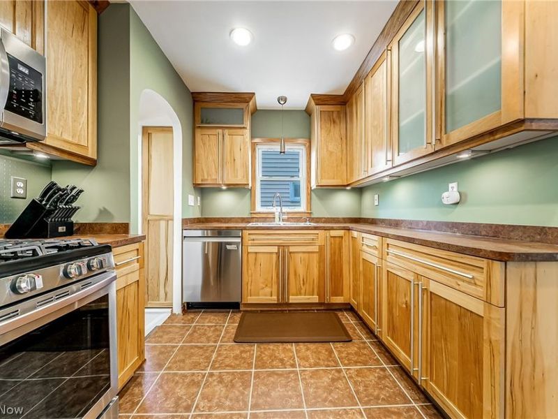 7415 Jameson Road, Parma, OH 44129 Photo 6