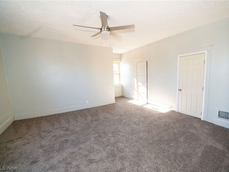 911 N Water Street , Uhrichsville, OH 44683 Photo 23