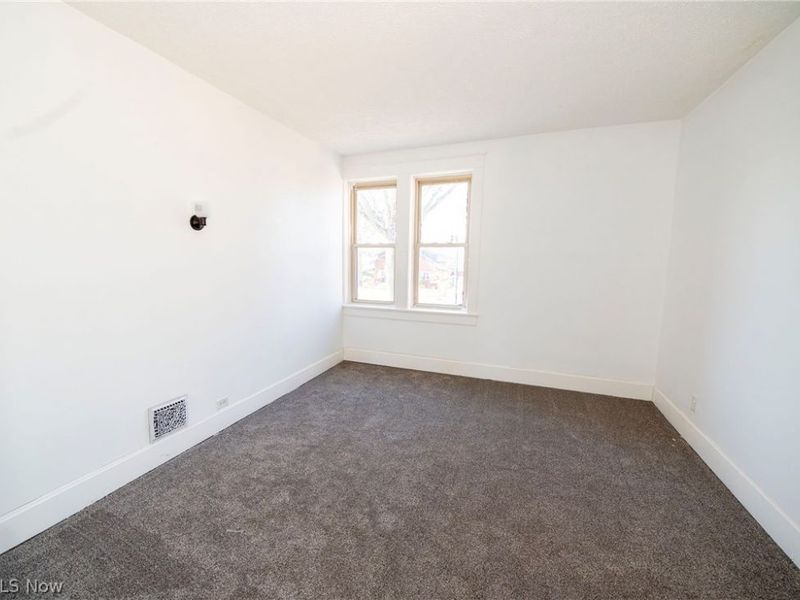 911 N Water Street , Uhrichsville, OH 44683 Photo 26