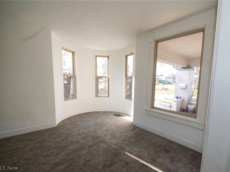 911 N Water Street , Uhrichsville, OH 44683 Photo 8