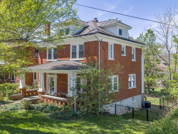 521 S Main ST , Lexington, VA 24450