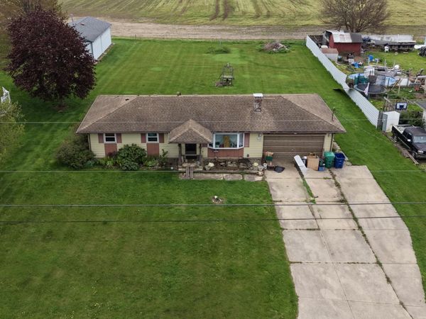 4636 E 200 S , La Porte, IN 46350
