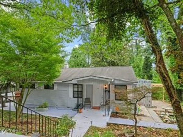 109 Albany Rd, Oak Ridge, TN 37830