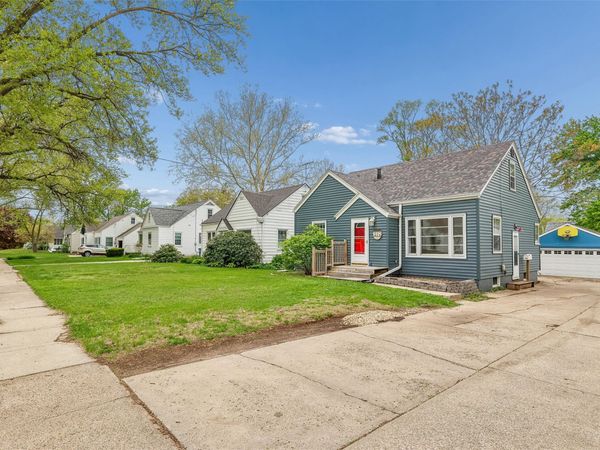 1418 57th Place, Des Moines, IA 50311