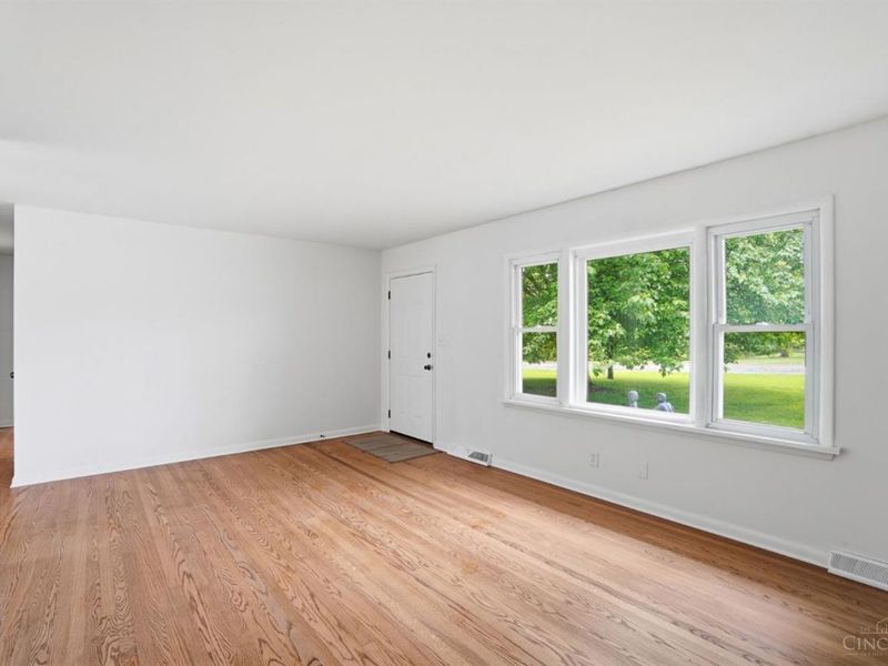 6473 Hendrickson Road, Middletown, OH 45044 Photo 5