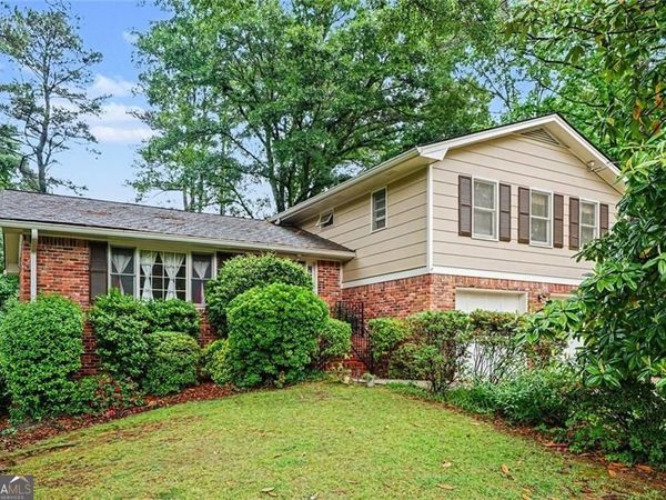 1252 Sheppard Drive SW, Lilburn, GA 30047