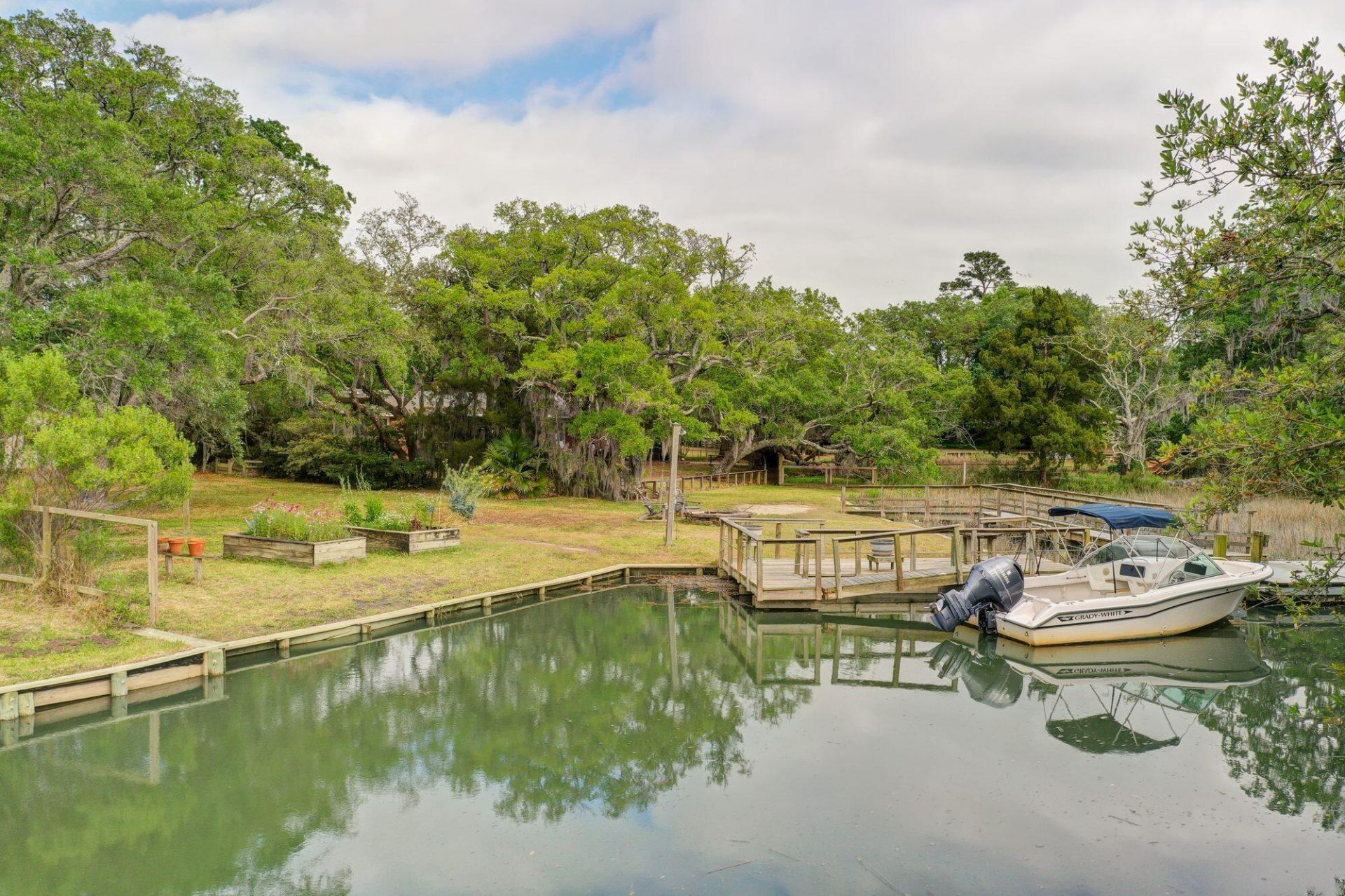 243 Bayview Drive Photo 2