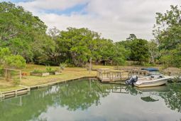 243 Bayview Drive photo 4