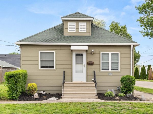 222 19th Avenue , Ottawa, IL 61350