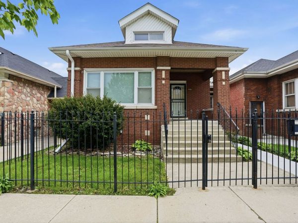 7923 S Luella Avenue , Chicago, IL 60617