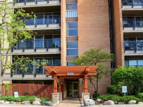 5950 Oakwood Drive , Unit 4A, Lisle, IL 60532