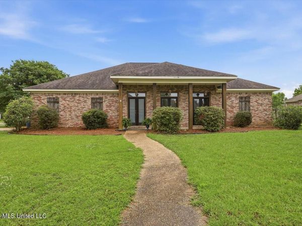101 Glenrose Court, Canton, MS 39046