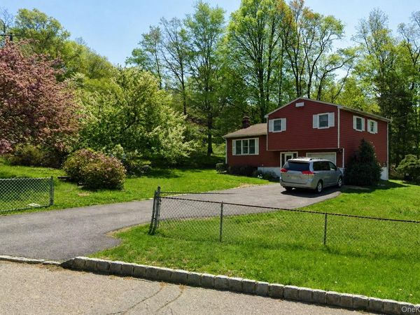 64 Duelk Avenue , Monroe, NY 10950