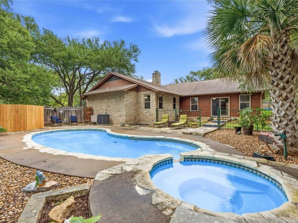 203 Leisurewoods DR , Buda, TX 78610