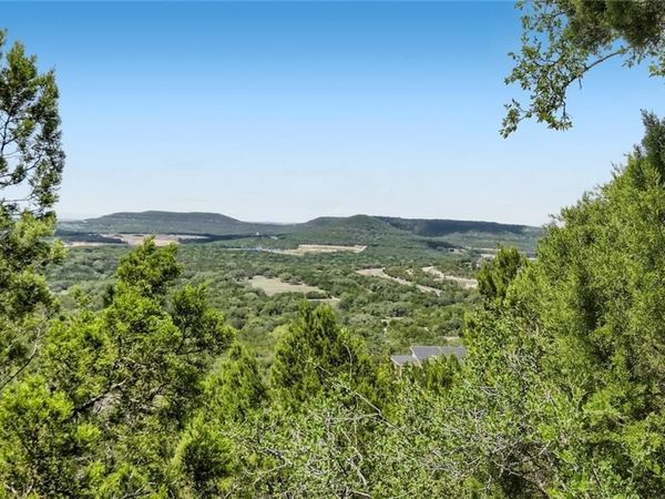 8210 Bar K Ranch RD, Lago Vista, TX 78645