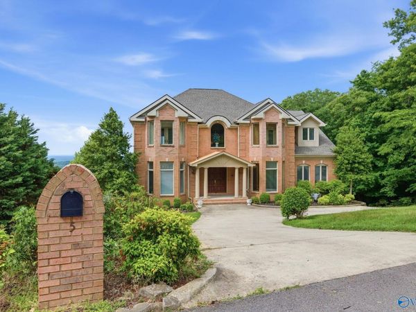 5 Saint Charles Road SE, Huntsville, AL 35801