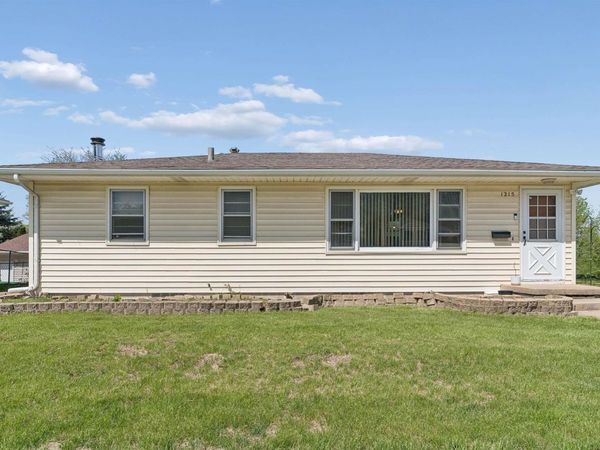 1215 W 1st Street, Cedar Falls, IA 50613