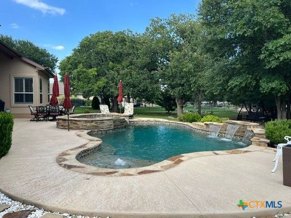 1105 Bella Risa Drive , Georgetown, TX 78633