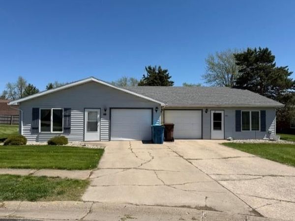 231/233 Henry Place, Unit 231/233, Angola, IN 46703