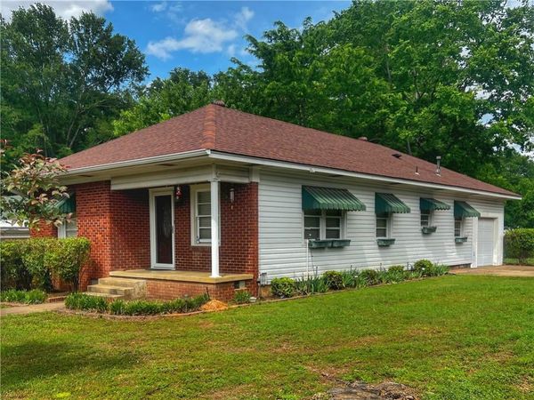 1300 N Boston Avenue , Russellville, AR 72801