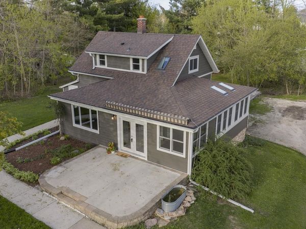 412 West AVENUE, Pewaukee, WI 53072