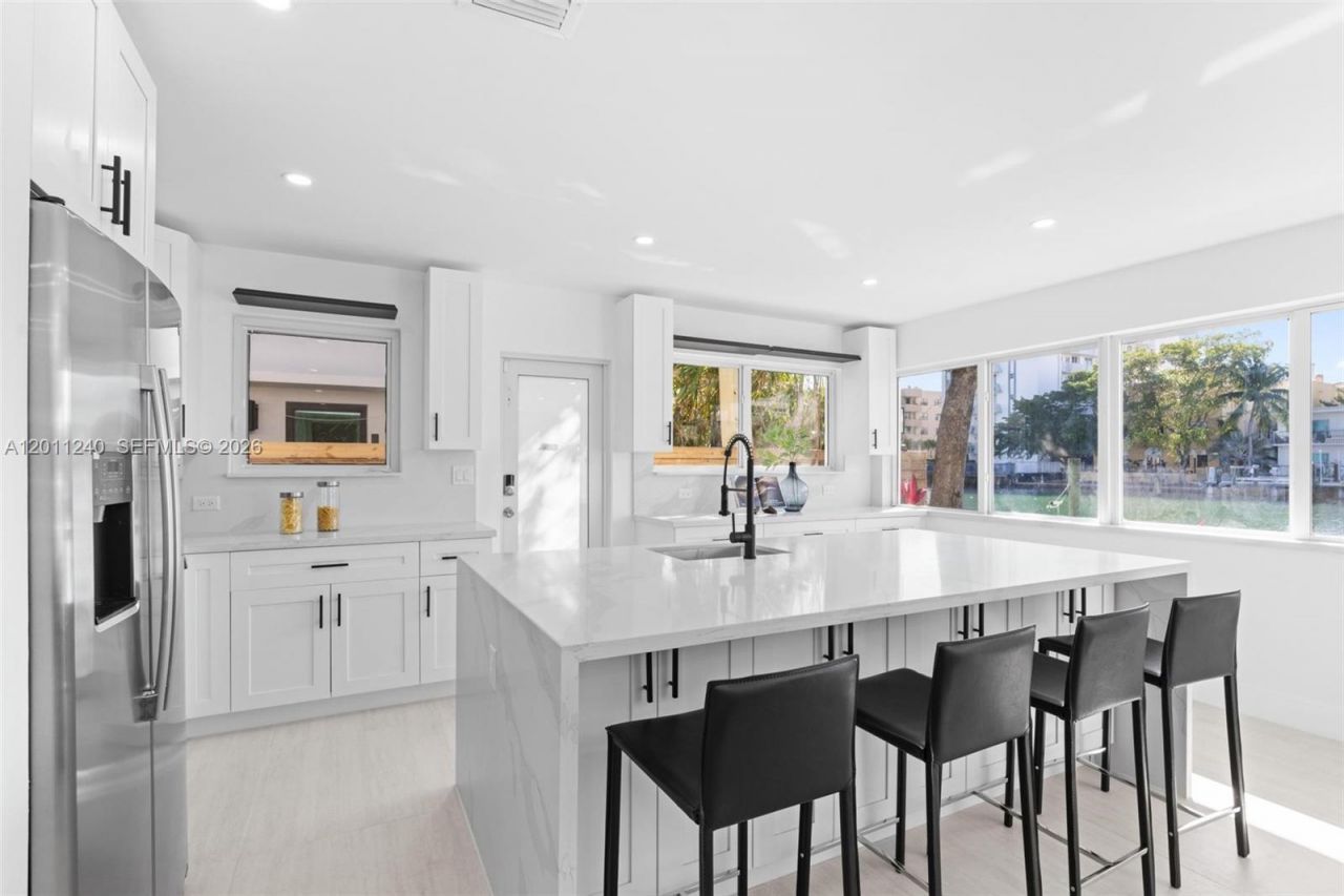 7286 Gary Ave , Miami Beach, FL 33141 Photo