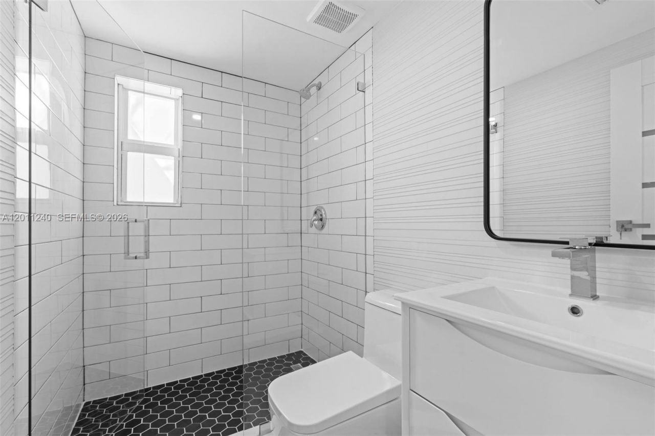 7286 Gary Ave , Miami Beach, FL 33141 Photo