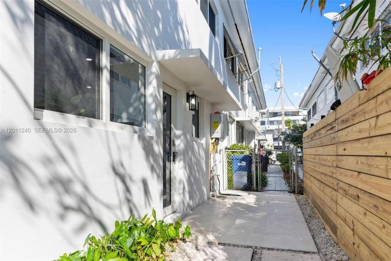 7286 Gary Ave , Miami Beach, FL 33141 Photo
