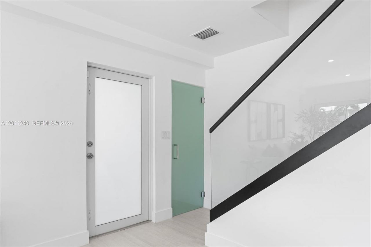 7286 Gary Ave , Miami Beach, FL 33141 Photo