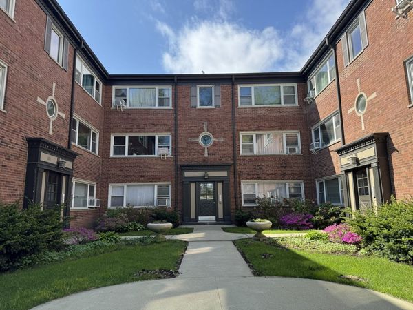 1316 Central Street, Unit 1E, Evanston, IL 60201