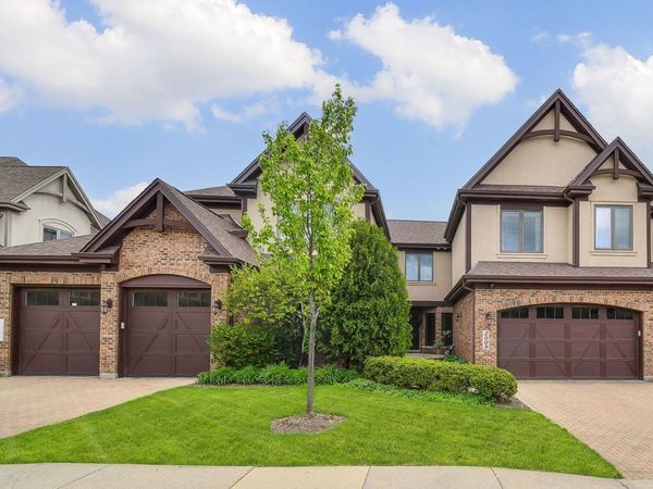 2009 MacKenzie Place , Unit 2009, Wheaton, IL 60187